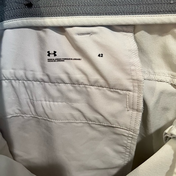 Under Armour Tan Flat Front Shorts Classic Design - Picture 3 of 3